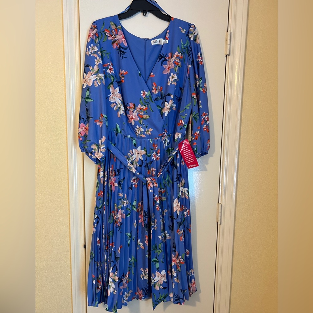 Eliza J Plus Size Blue Floral Midi Dress, 18W